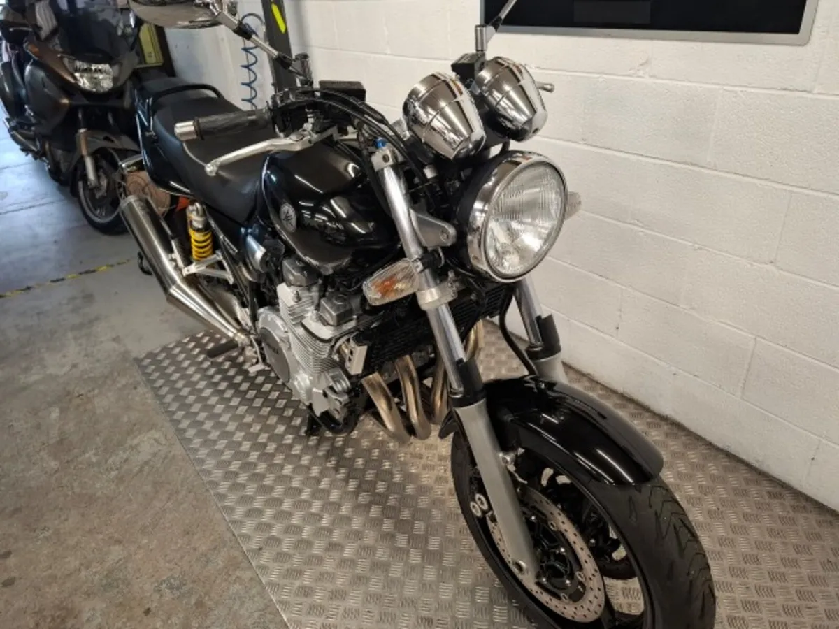 Yamaha XJR 1300 SP 2009 - Image 3