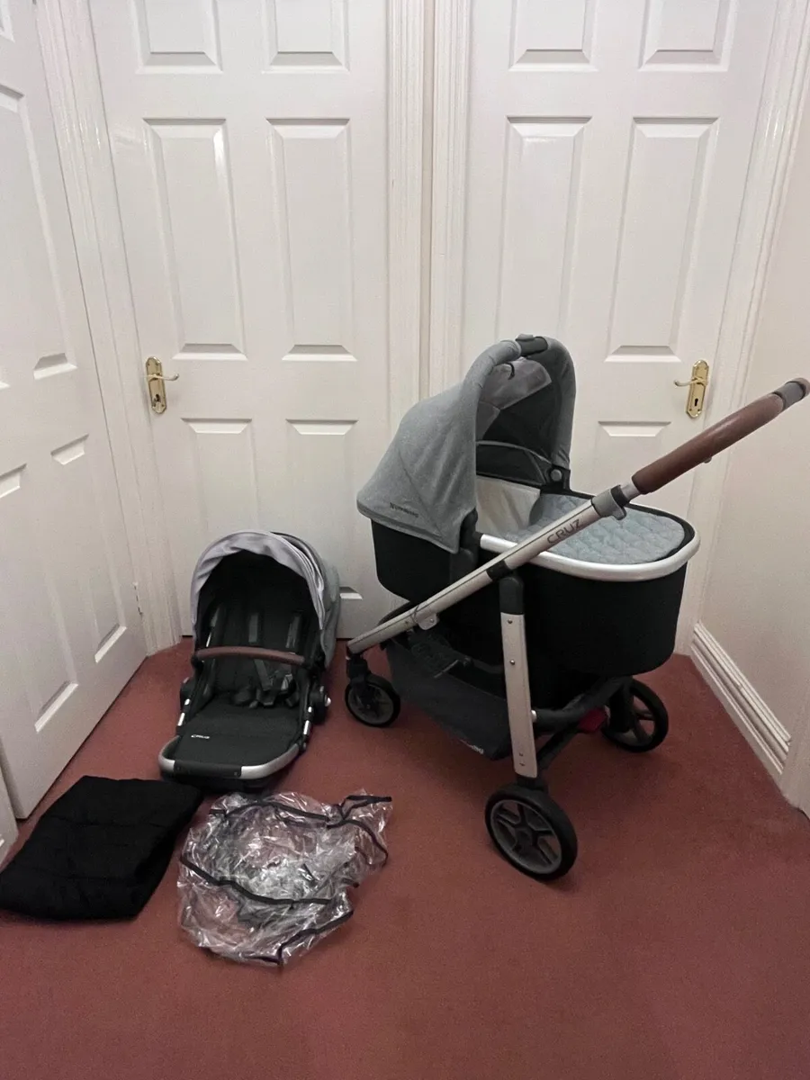 Uppa Baby Cruz - Travel System - Image 1