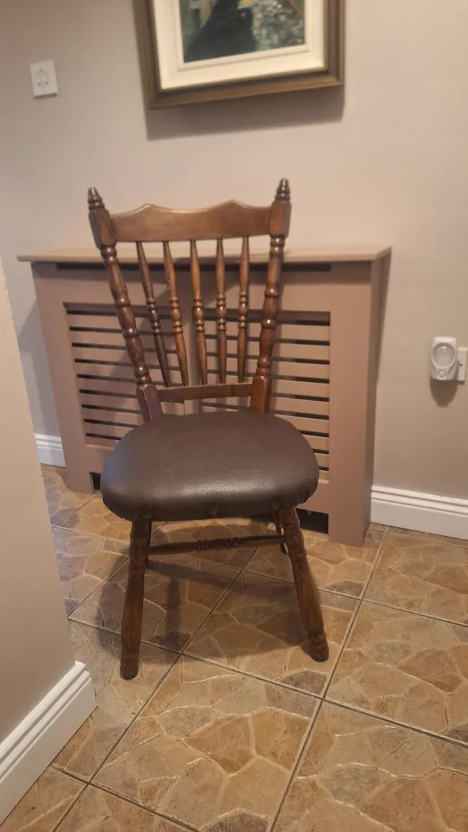 Table and 6 solid chairs - Image 4