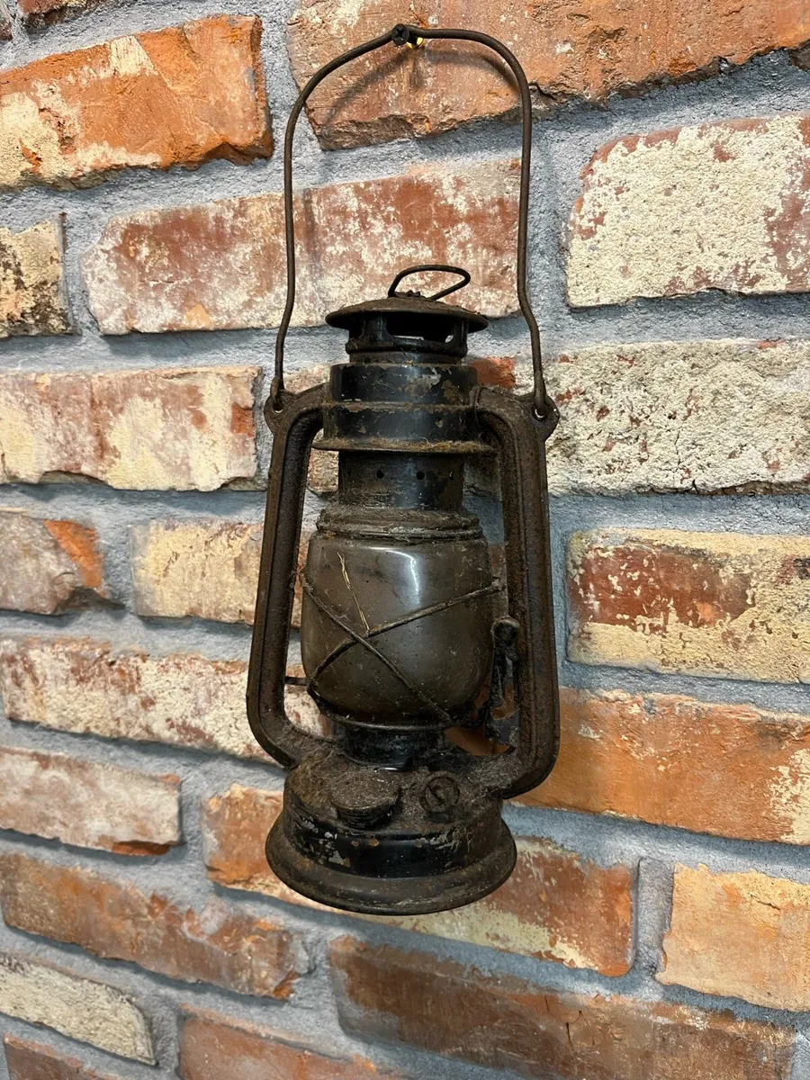 Vintage oil lamp - Image 1