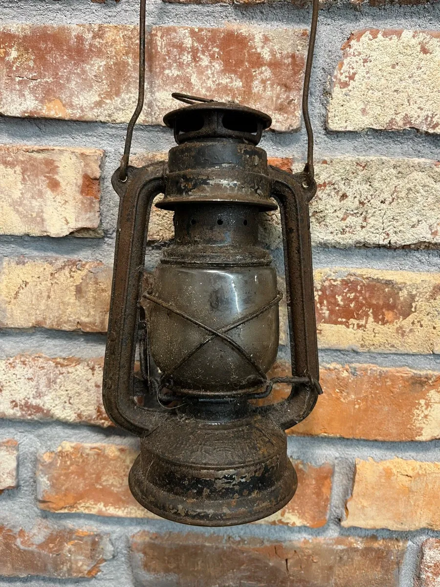 Vintage oil lamp - Image 4