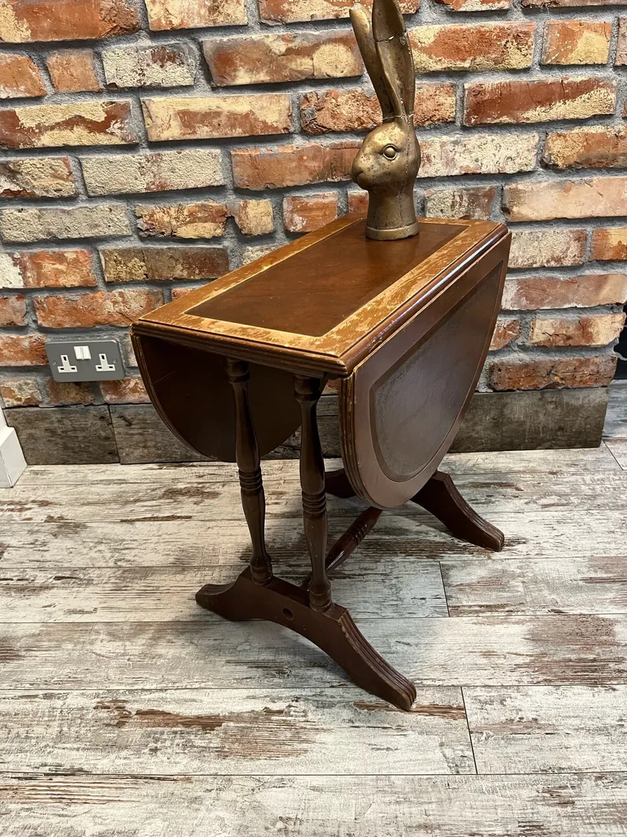Vintage table - Image 1