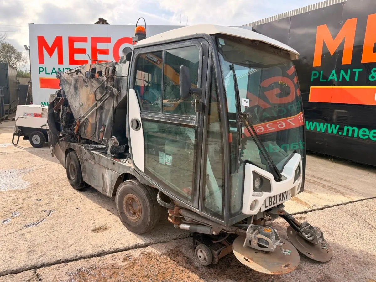 2021 bucher c202 road sweeper  fire damaged  break - Image 2