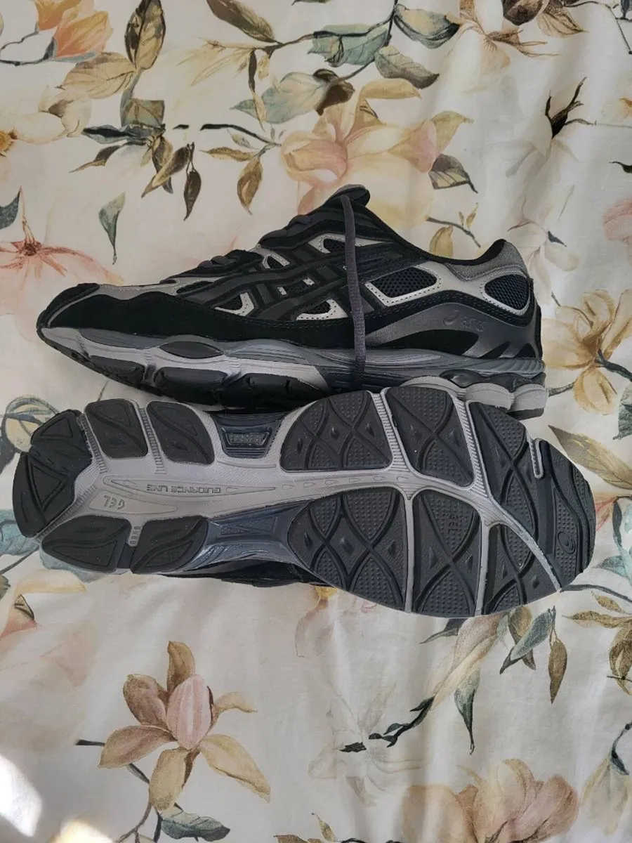 Asics Runners Nyc Uk12 - Image 2
