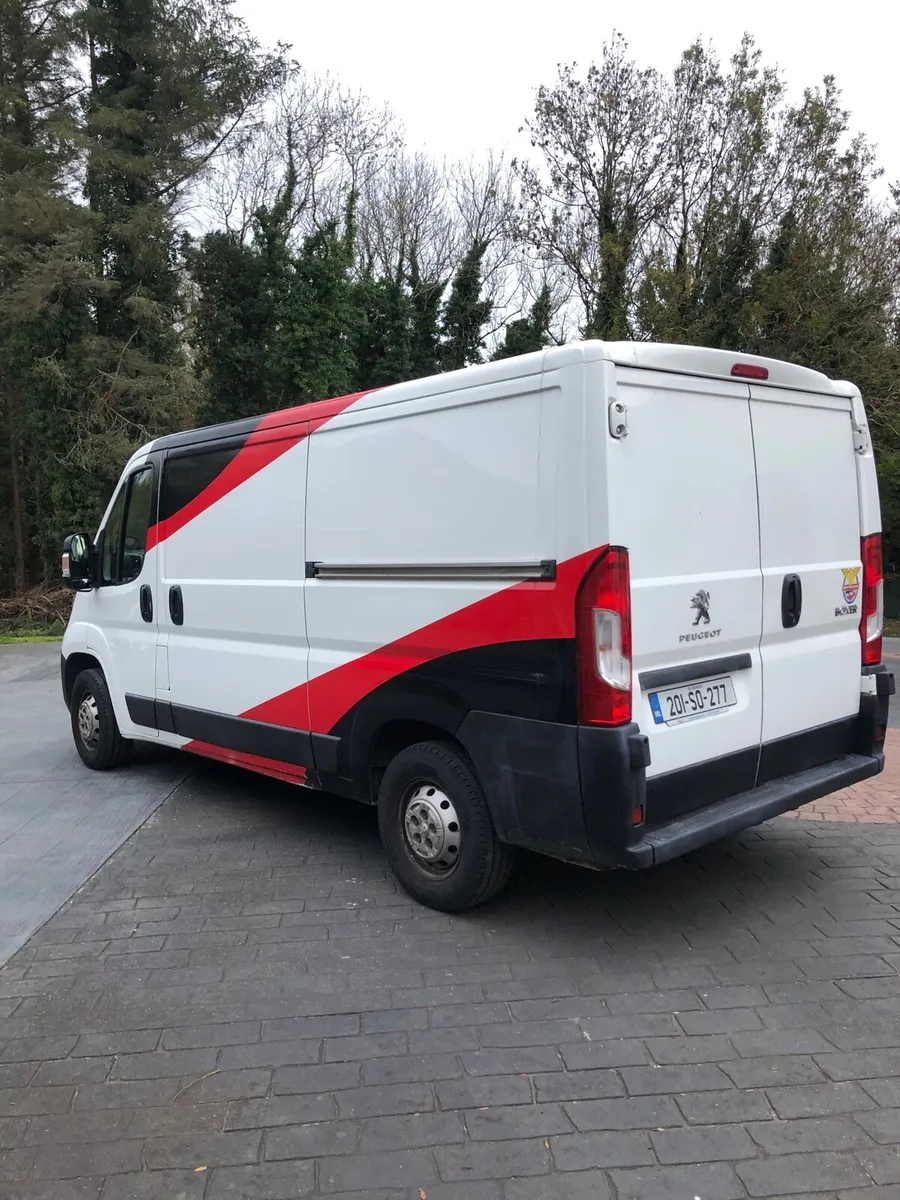 Peugeot Boxer Van - Image 2