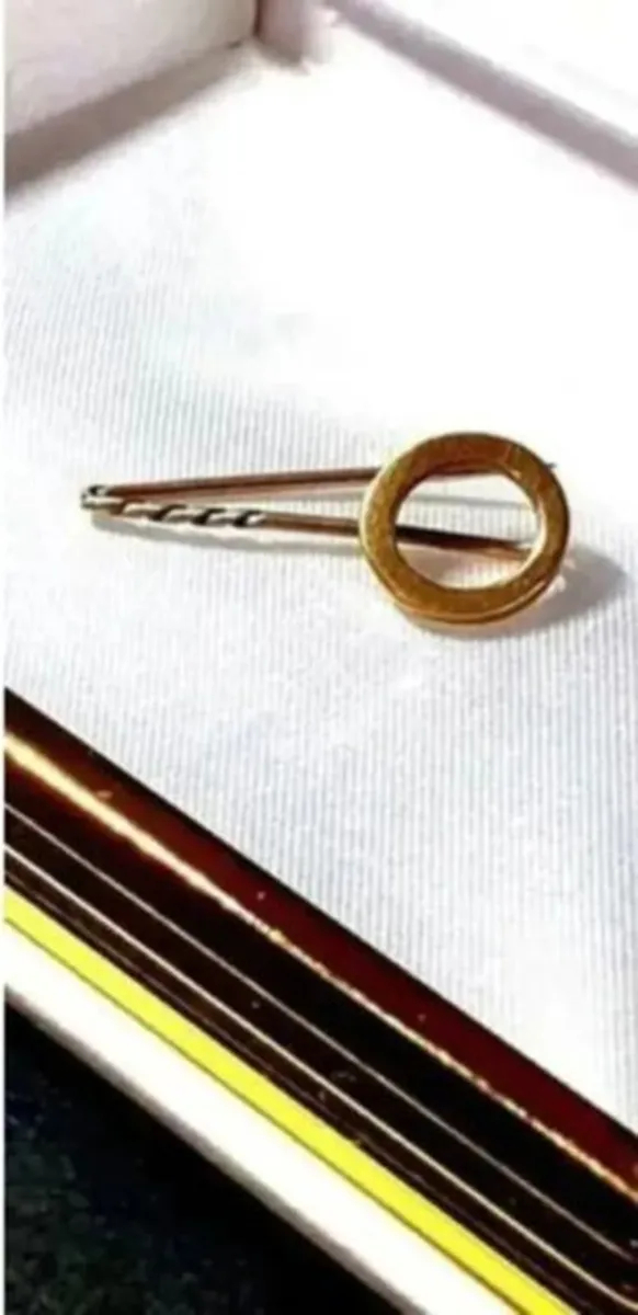 Vintage 9ct Gold Tie Pin - Image 2