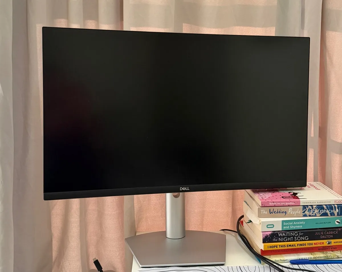 Dell S2722QC – 27” 4K UHD Monitor with Speakers - Image 1