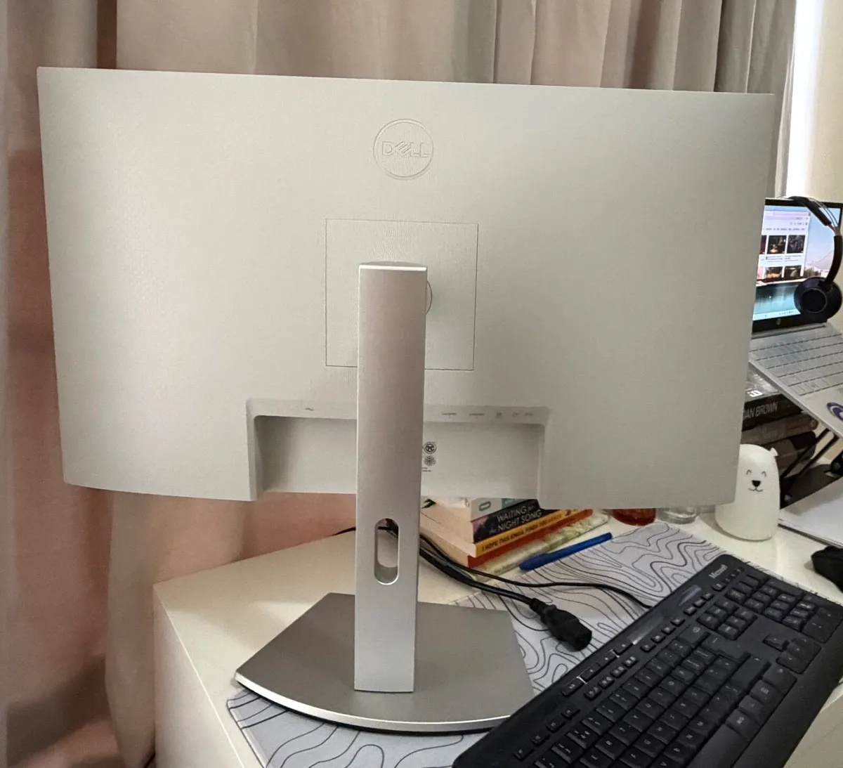 Dell S2722QC – 27” 4K UHD Monitor with Speakers - Image 3