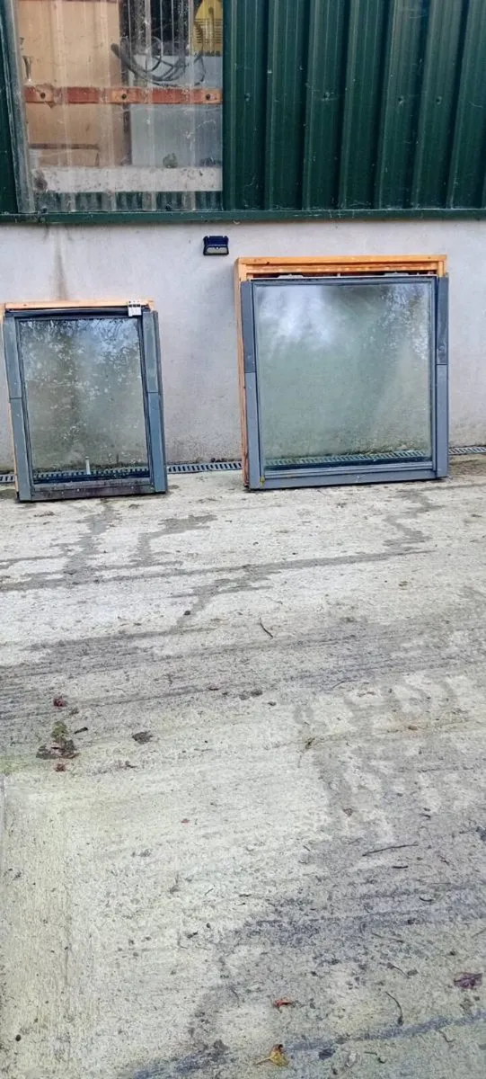 Roof lights - Image 1