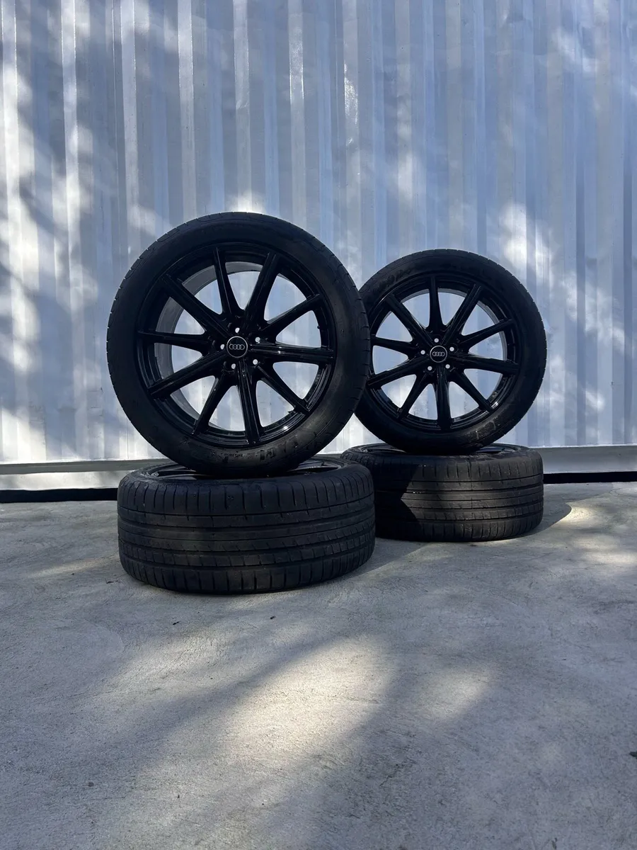 Genuine Audi Q7/SQ7 21” Alloy Wheels - Image 1