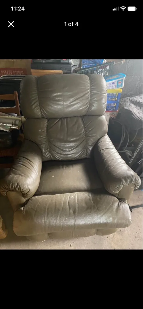 Reclining chair - Image 1