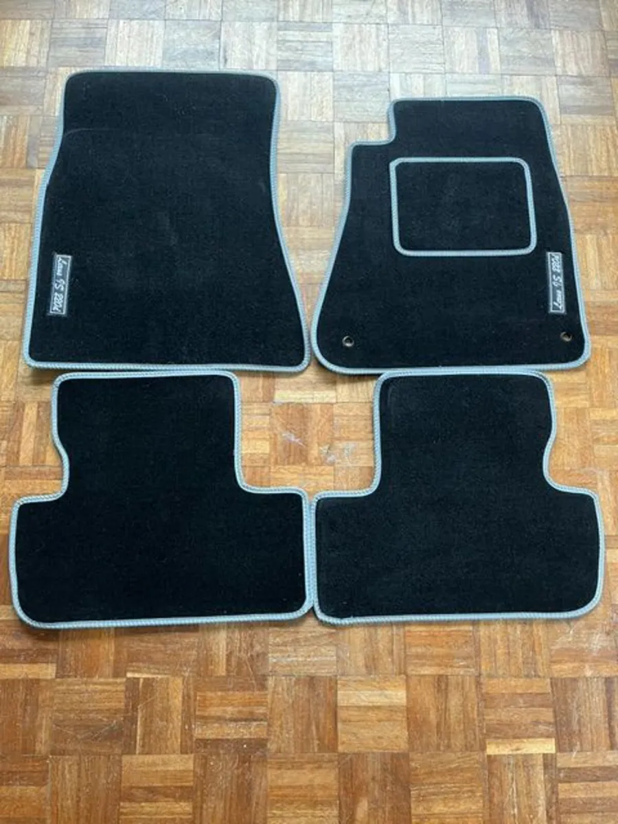 Car Mats for Lexus 220d - Image 1