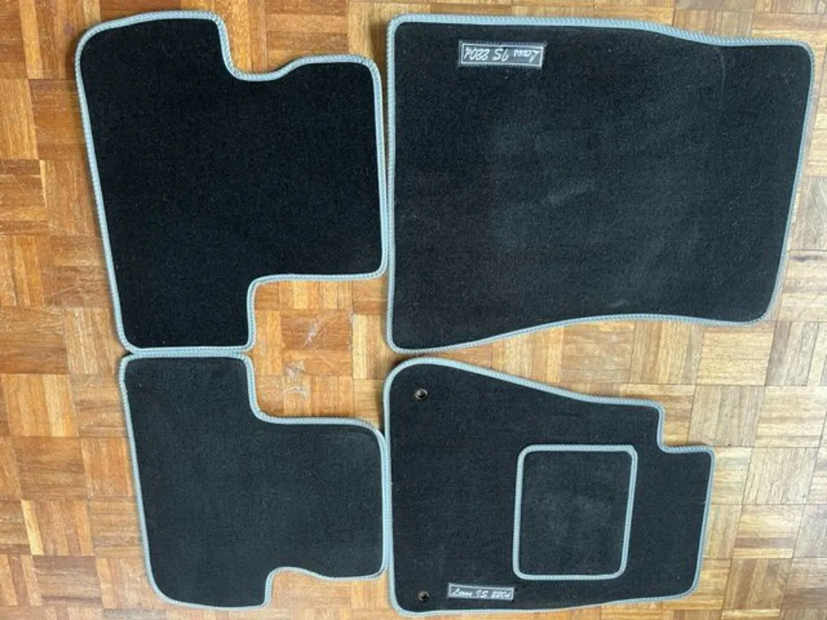 Car Mats for Lexus 220d - Image 2