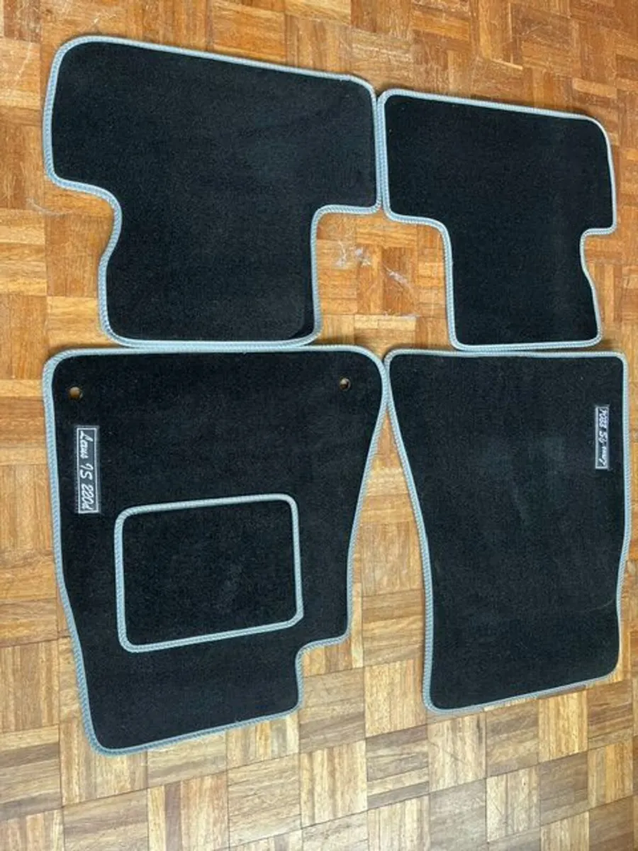 Car Mats for Lexus 220d - Image 3