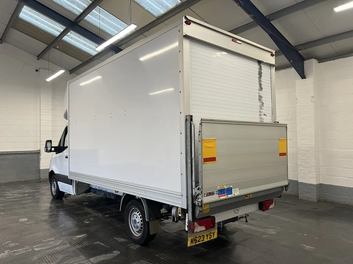 2023 Mercedes-Benz Sprinter Luton Box Van - Image 3