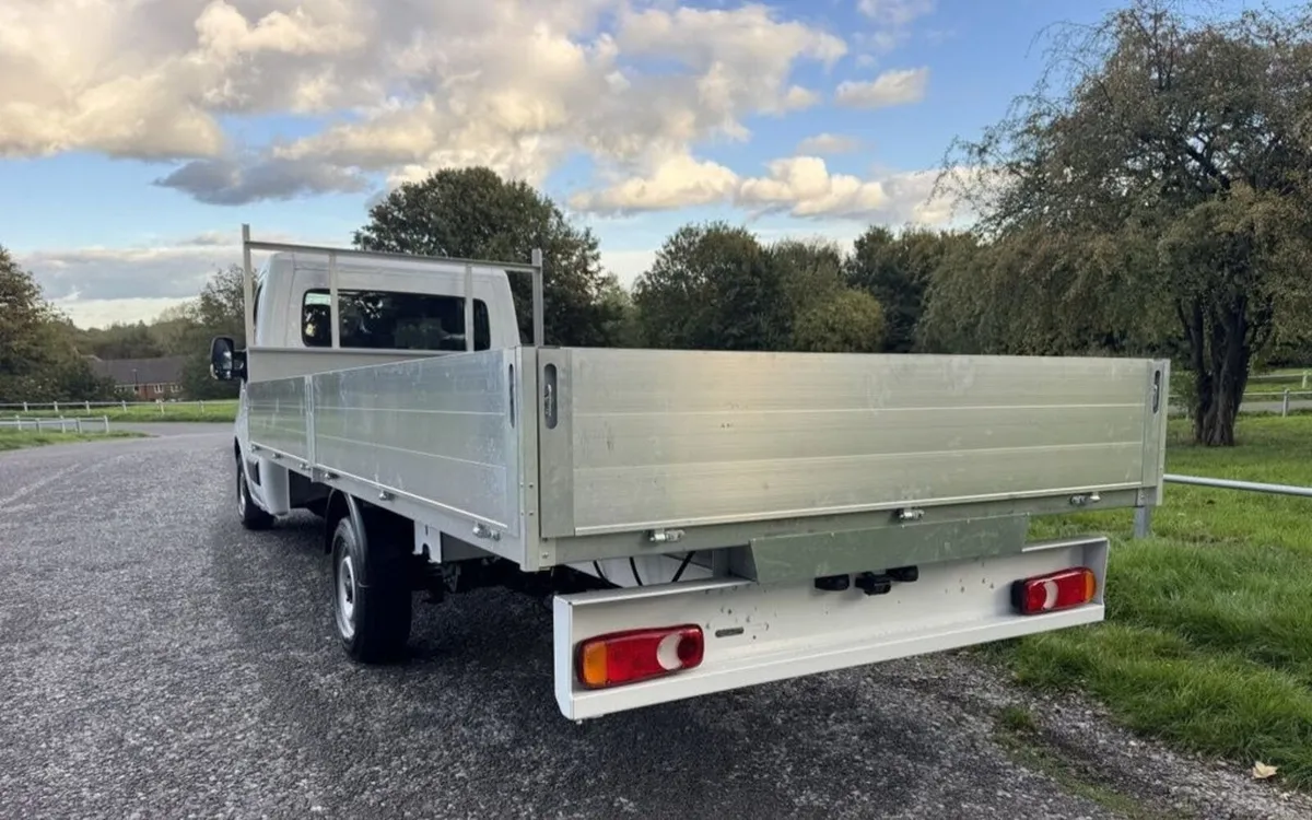 2022 Vauxhall Movano Dropside Van - Image 2