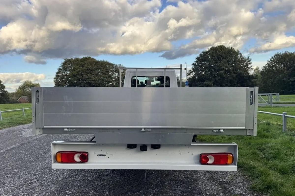 2022 Vauxhall Movano Dropside Van - Image 3