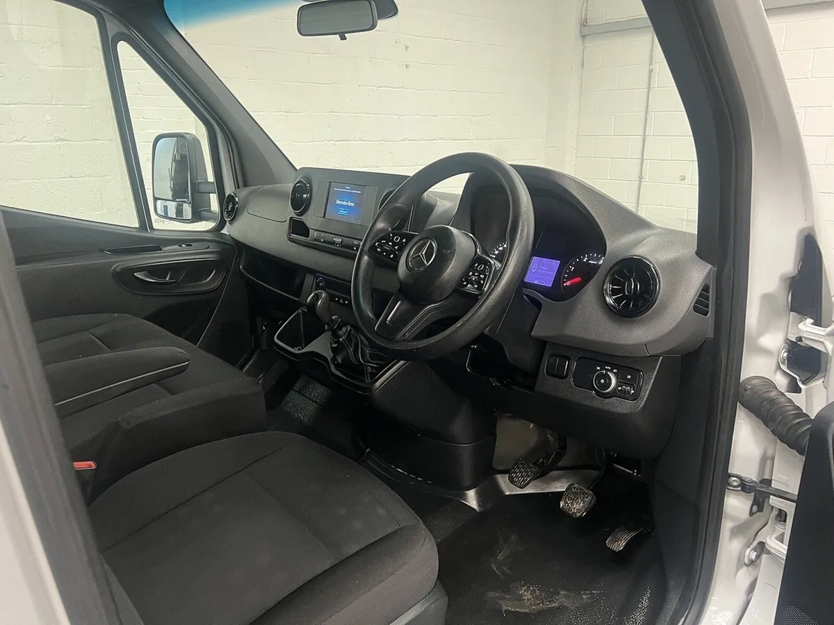 2021 Mercedes-Benz Sprinter Tipper Van - Image 4