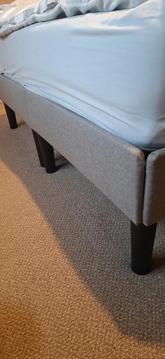Double bed frame - Image 1