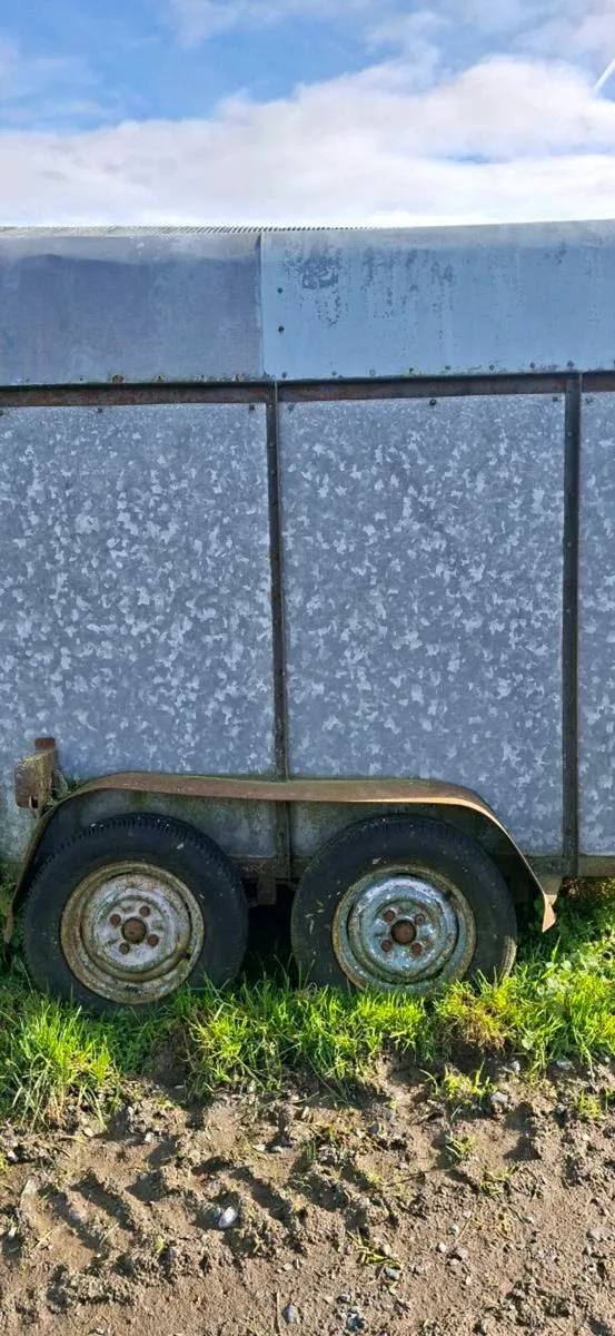 Cattle trailer - Image 1