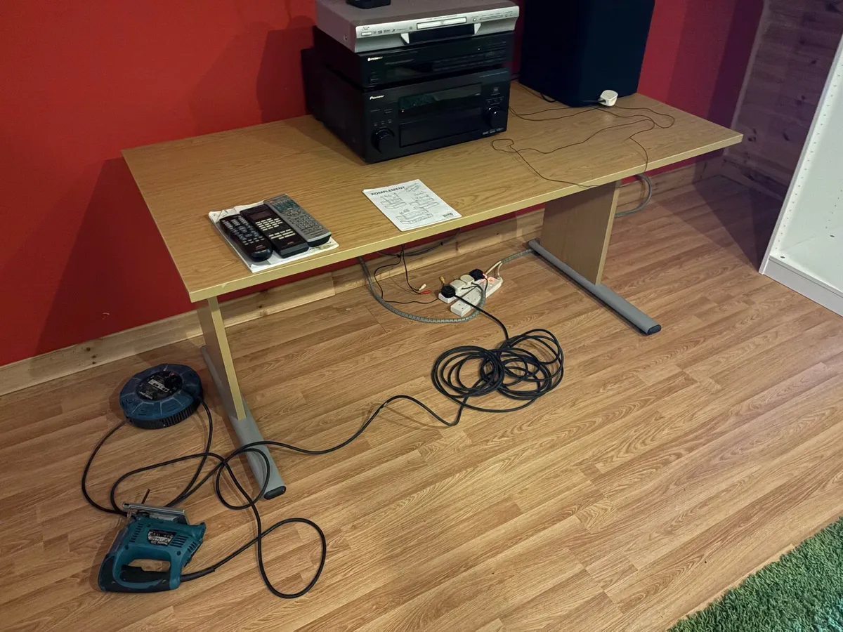 Desk - Image 2