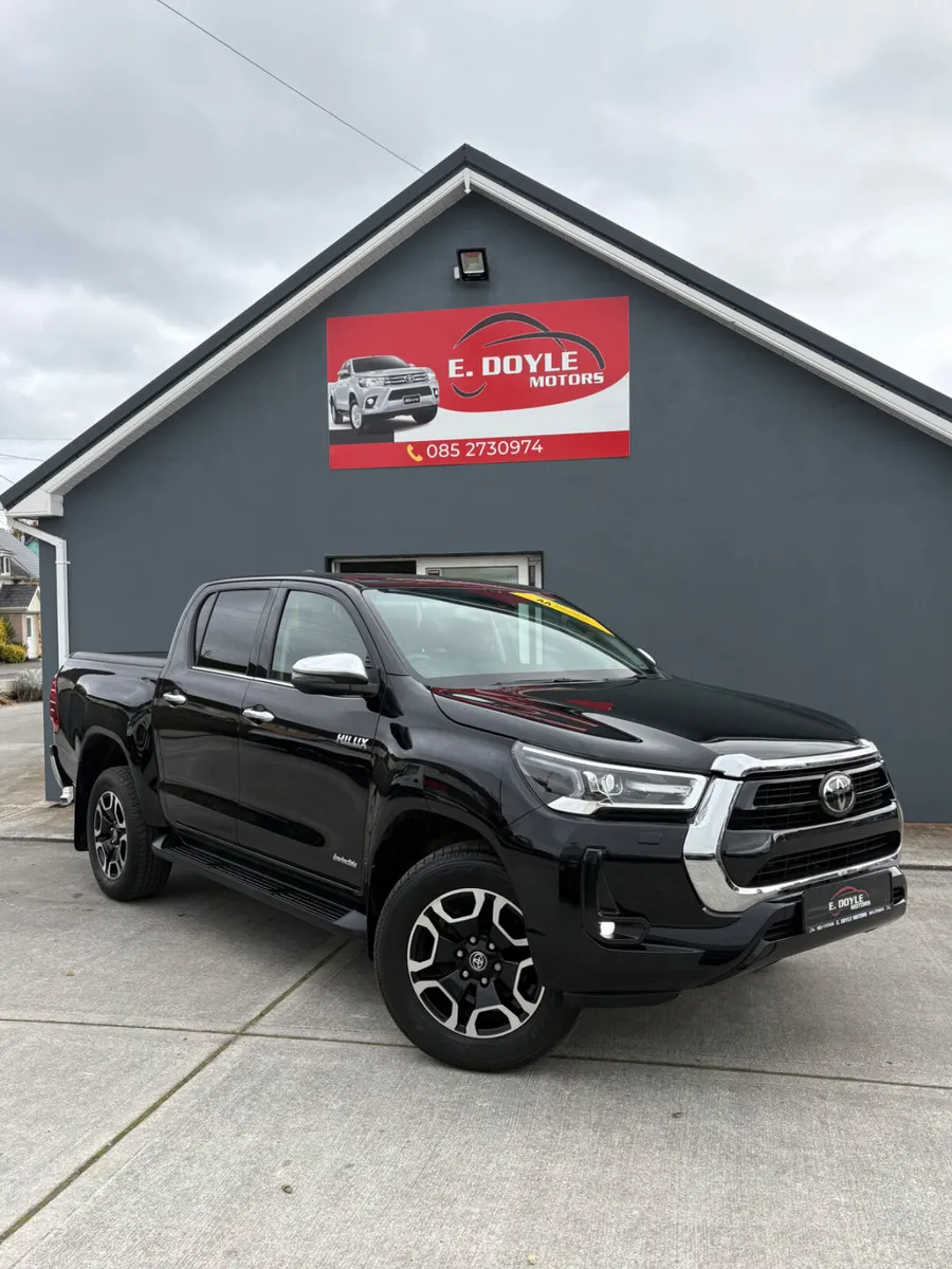 2024 Toyota Hilux Invincible - Image 1