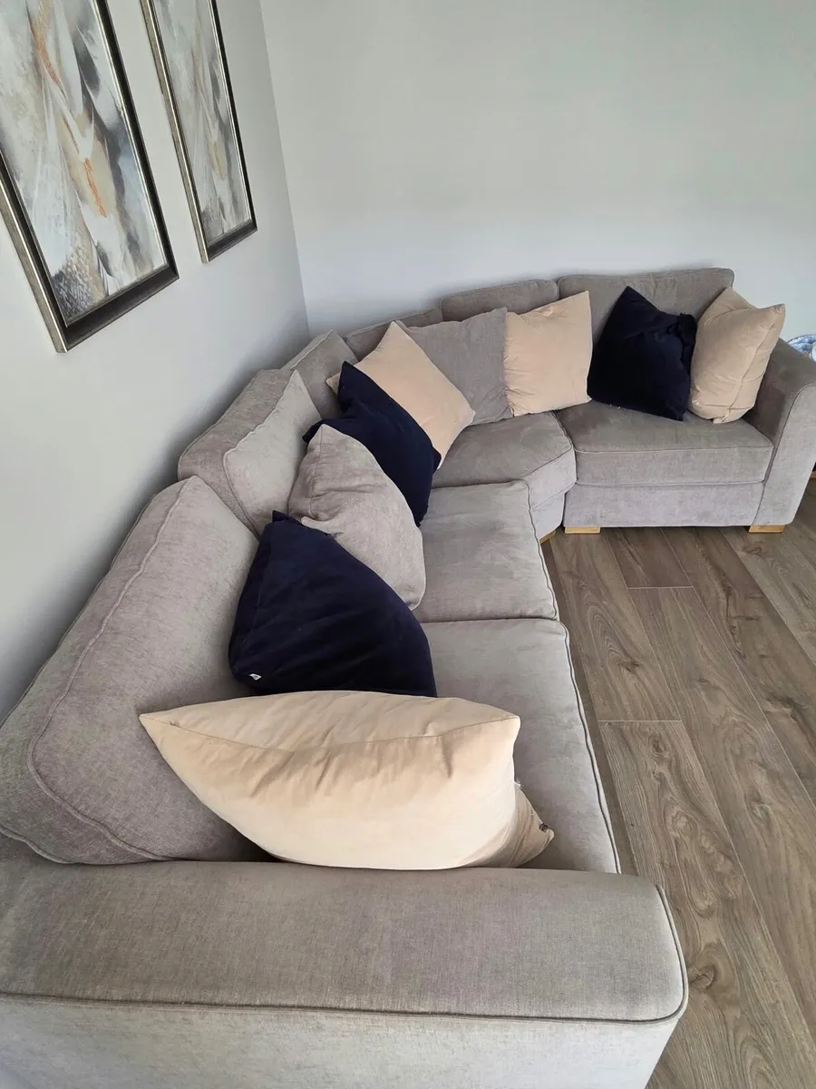 L-shaped corner sofa - Image 3