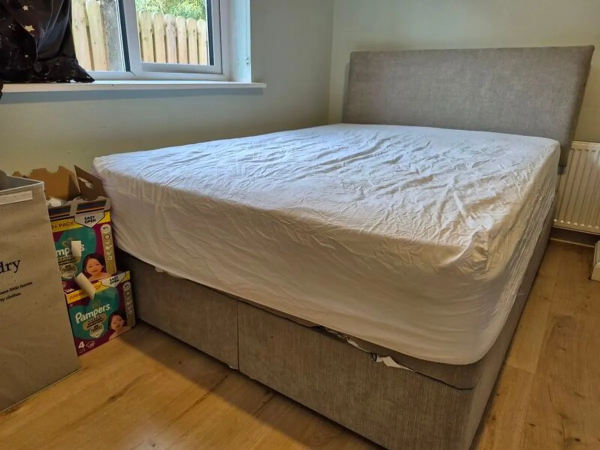 Double Ottoman Bed for sale - Image 2