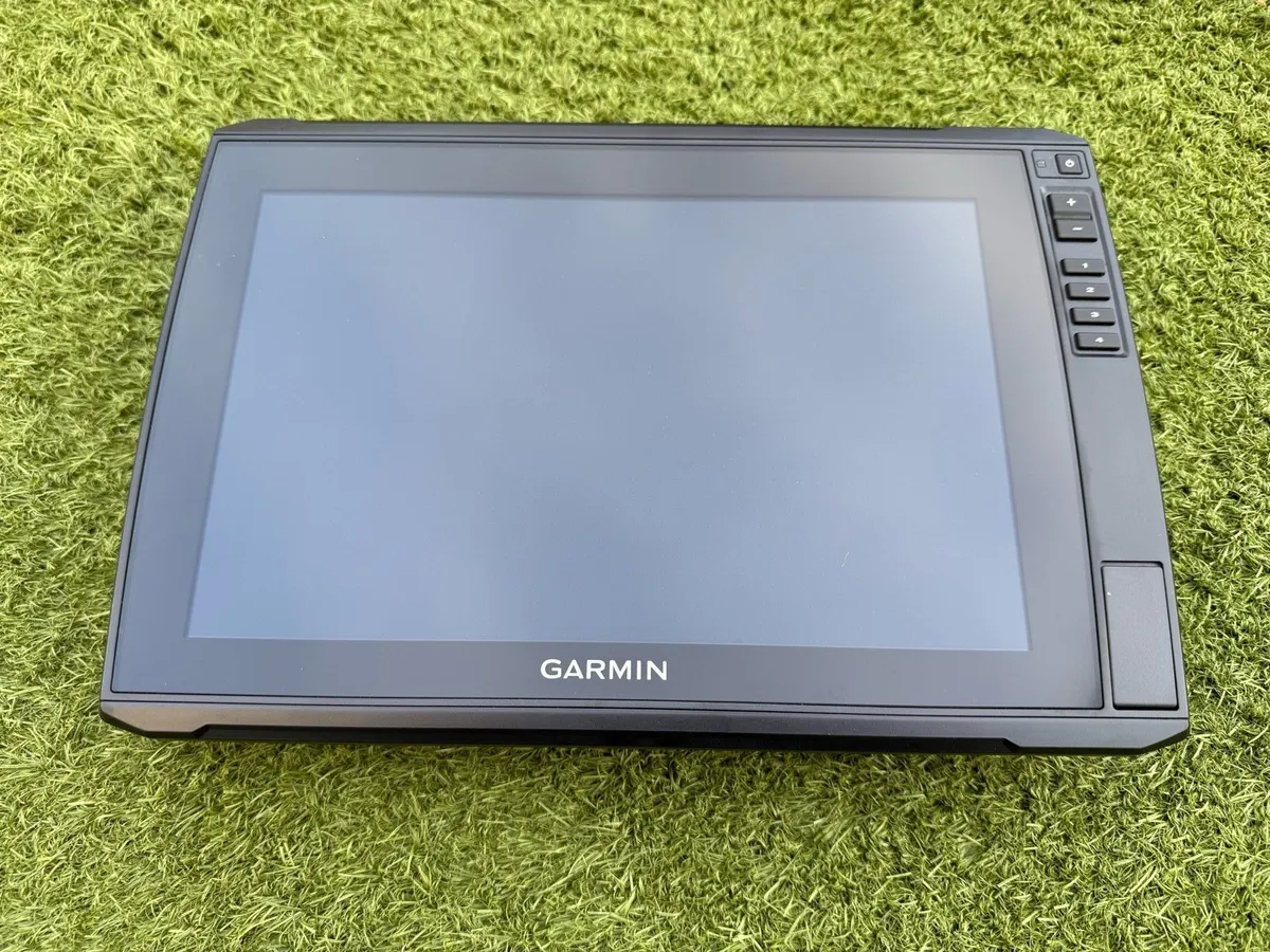 Garmin LiveScope Plus LVS34 and ECHOMAP Ultra 122 - Image 2