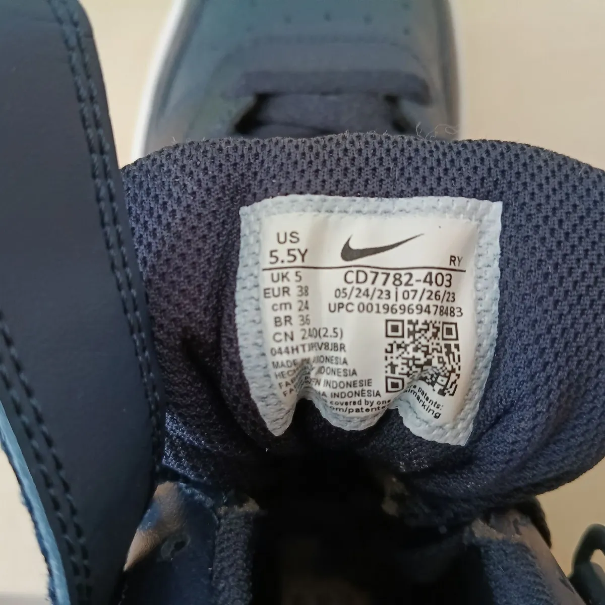 Nike Court Borough Mid 2-UK5 - Image 3