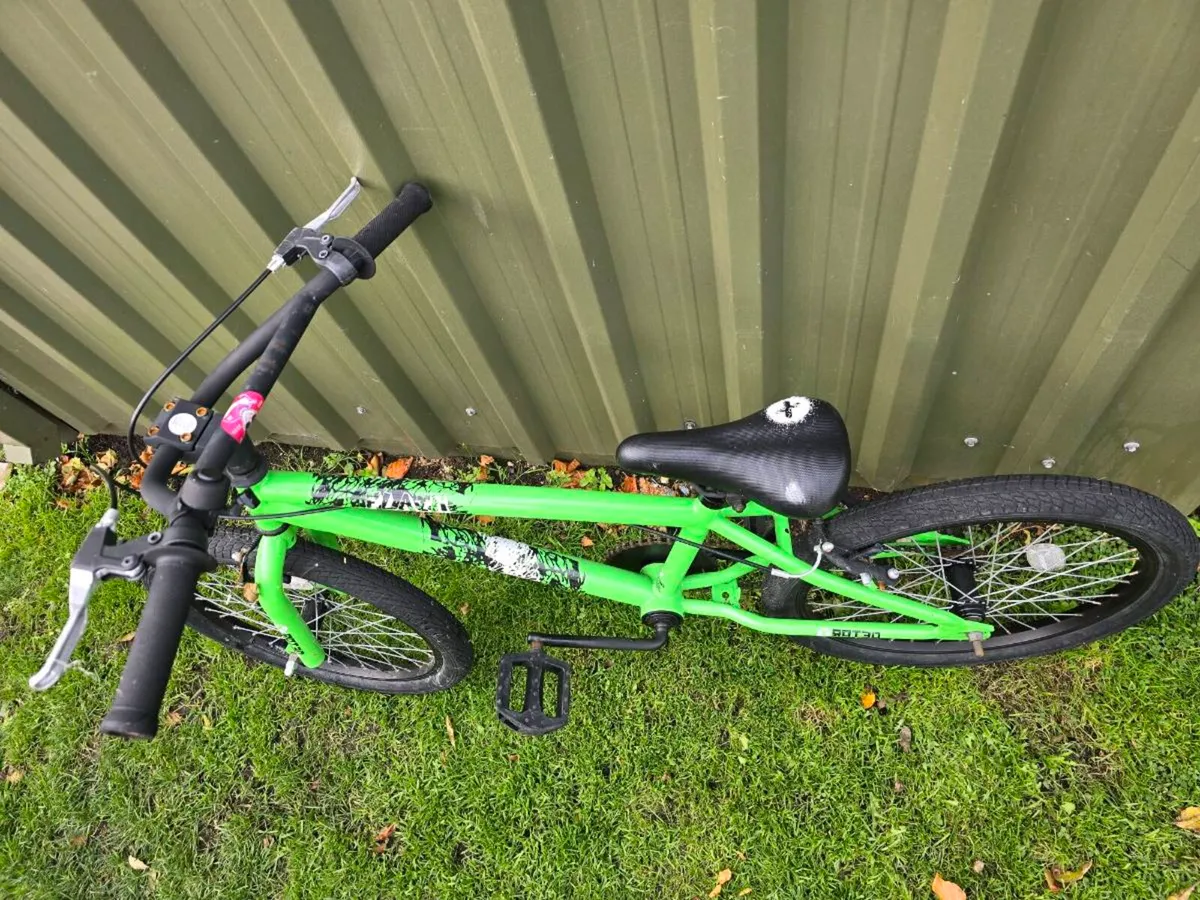 Stunt bike - Image 3