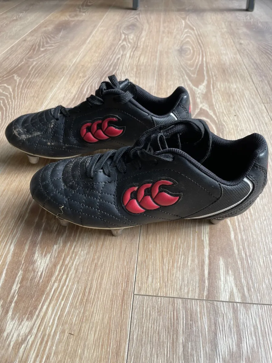 Kids rugby boots - Image 1