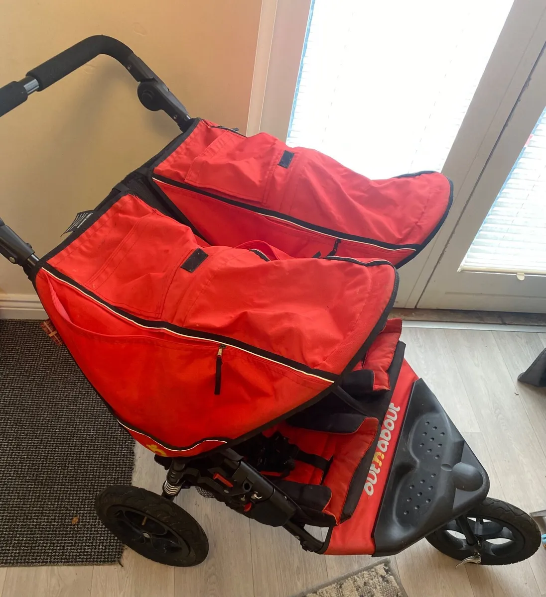 Out n about V4 nipper double