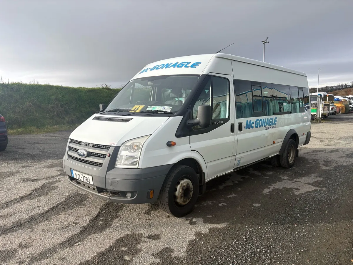 2011 Transit - Image 2