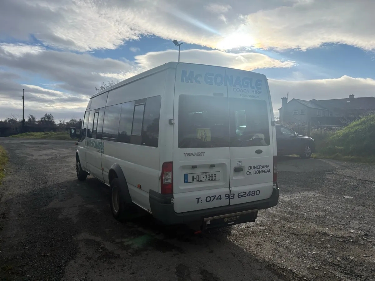 2011 Transit - Image 3