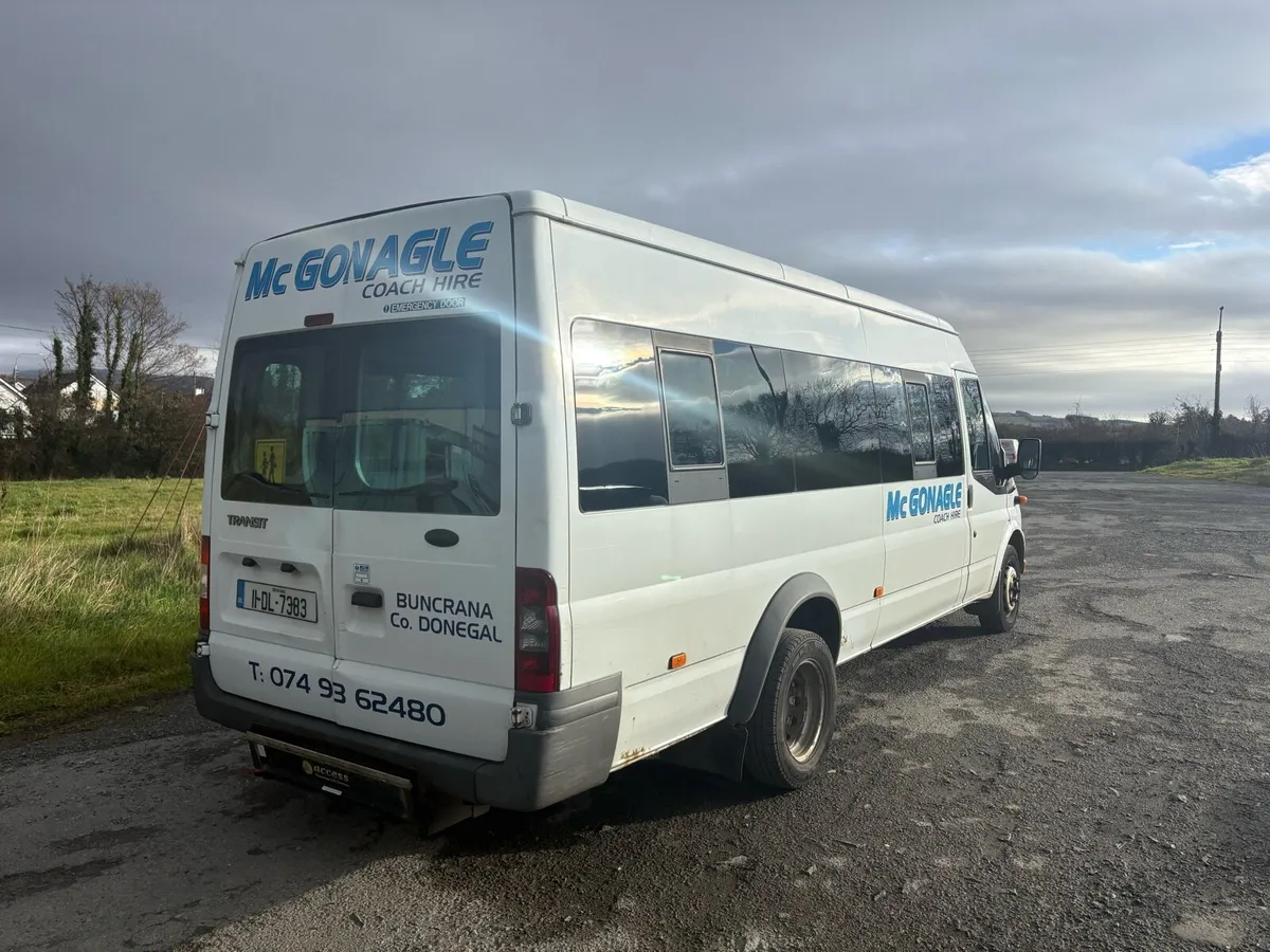2011 Transit - Image 4
