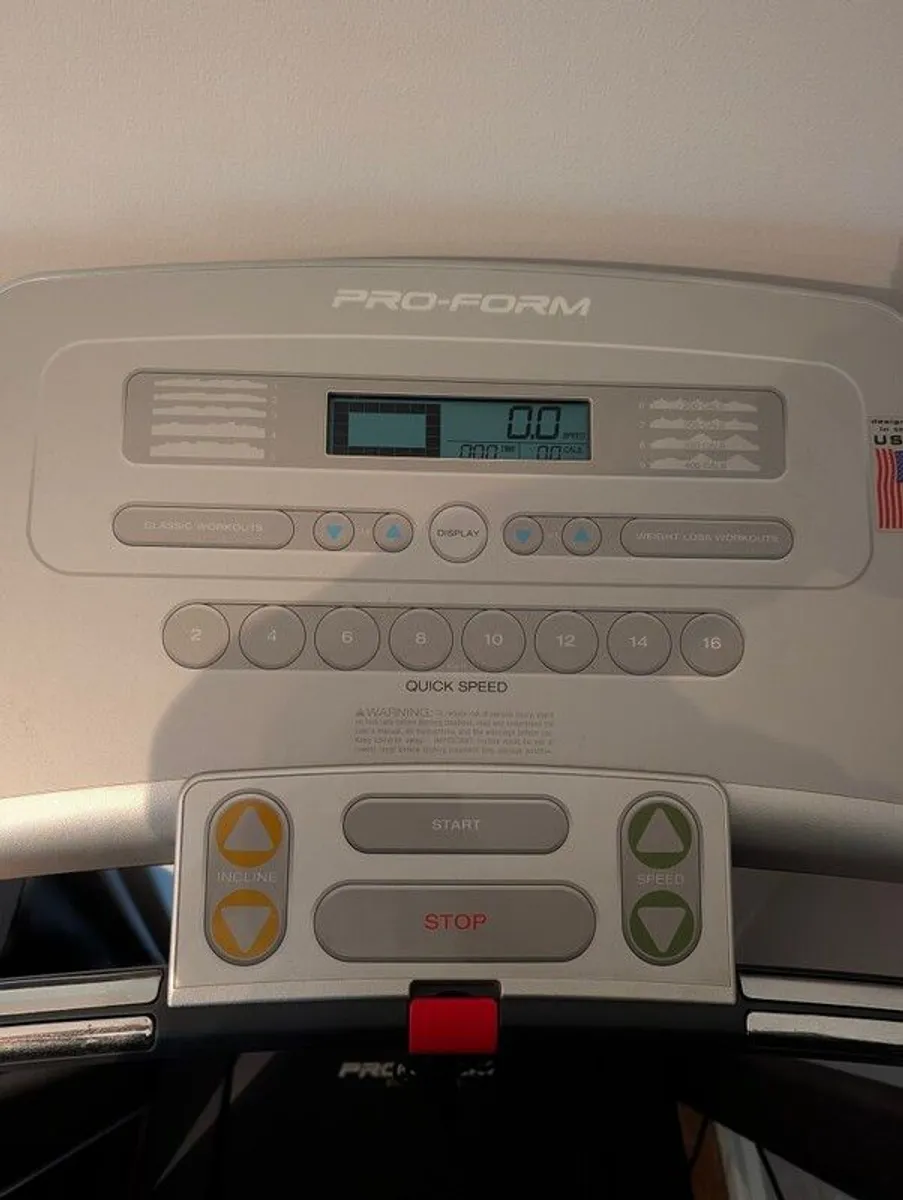 Pro form 3.6 treadmill foldable - Image 1
