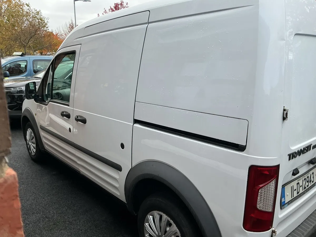 2011 Ford Transit Connect LWB - Image 3