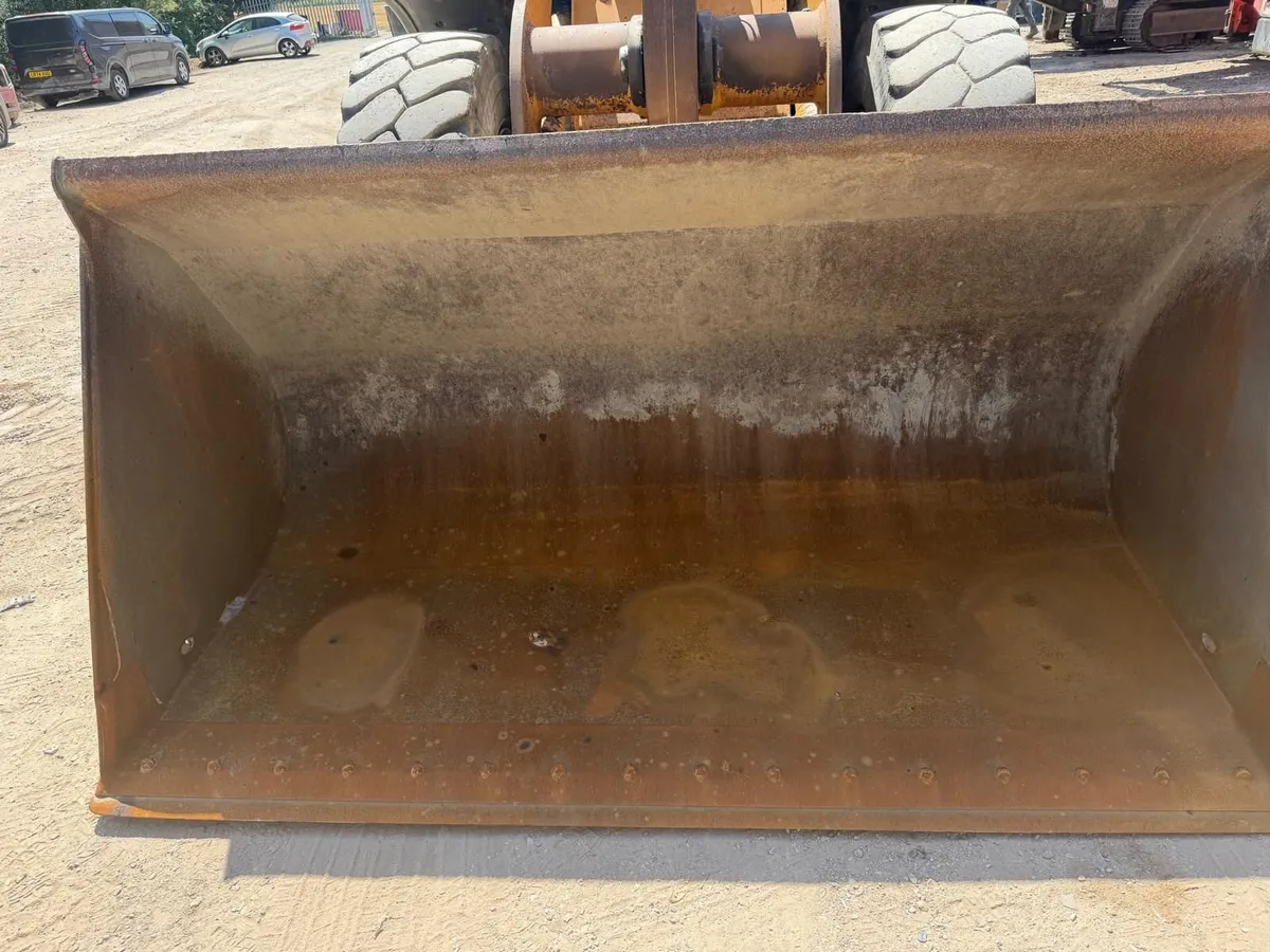 Wheeled Loader Liebherr, Loading Shovel - Image 3