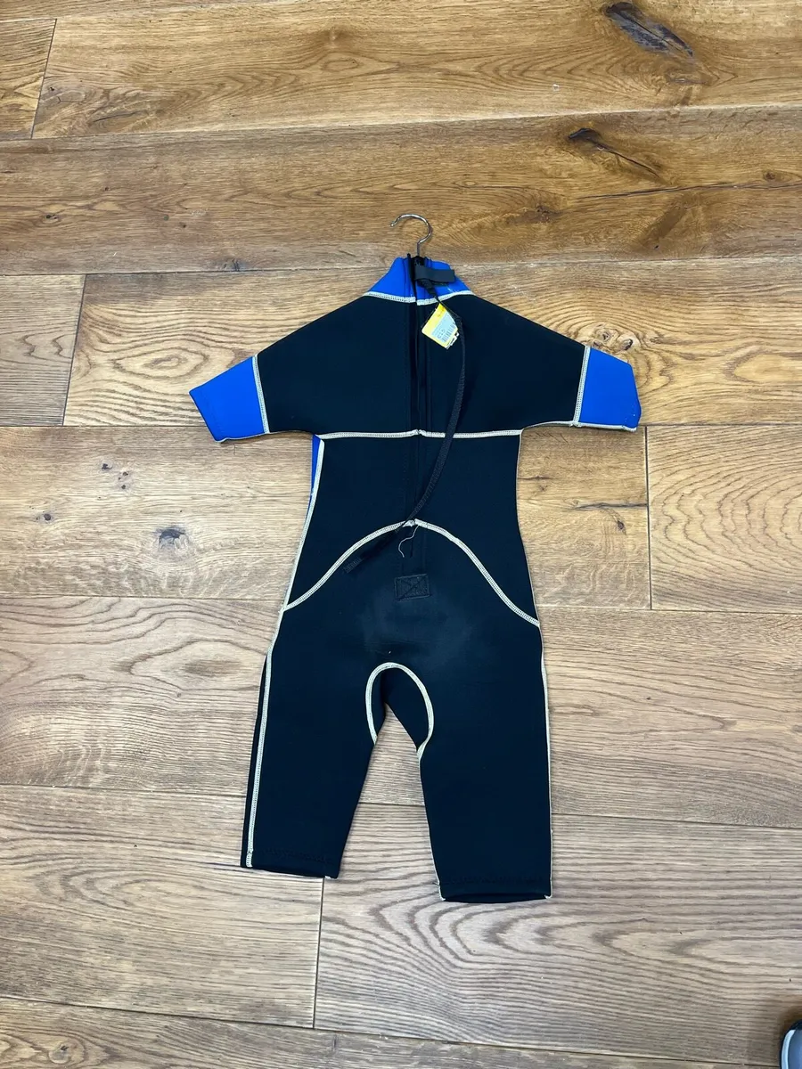 Kids wetsuit age: 4-5 - Image 2