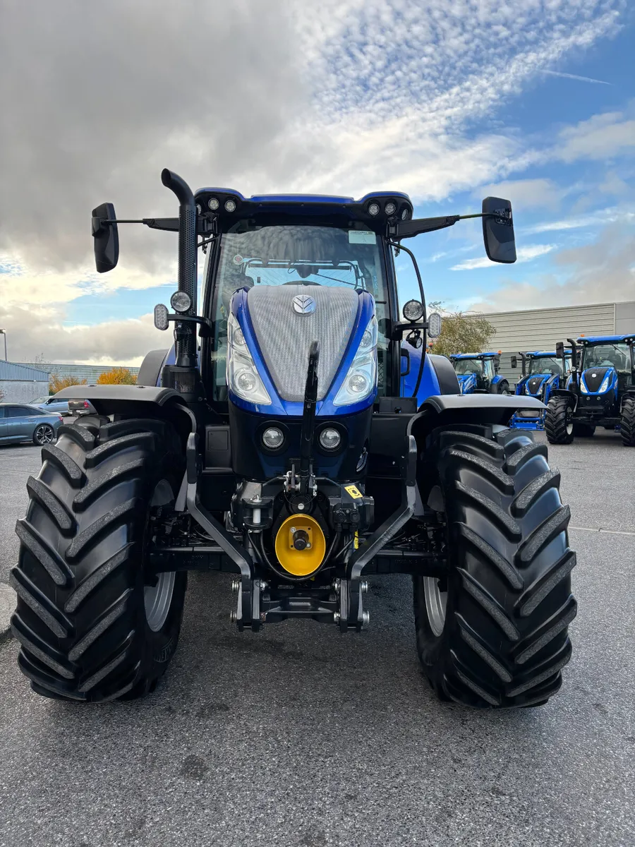 New Holland T7.225 Blue Power-1347hrs - Image 2