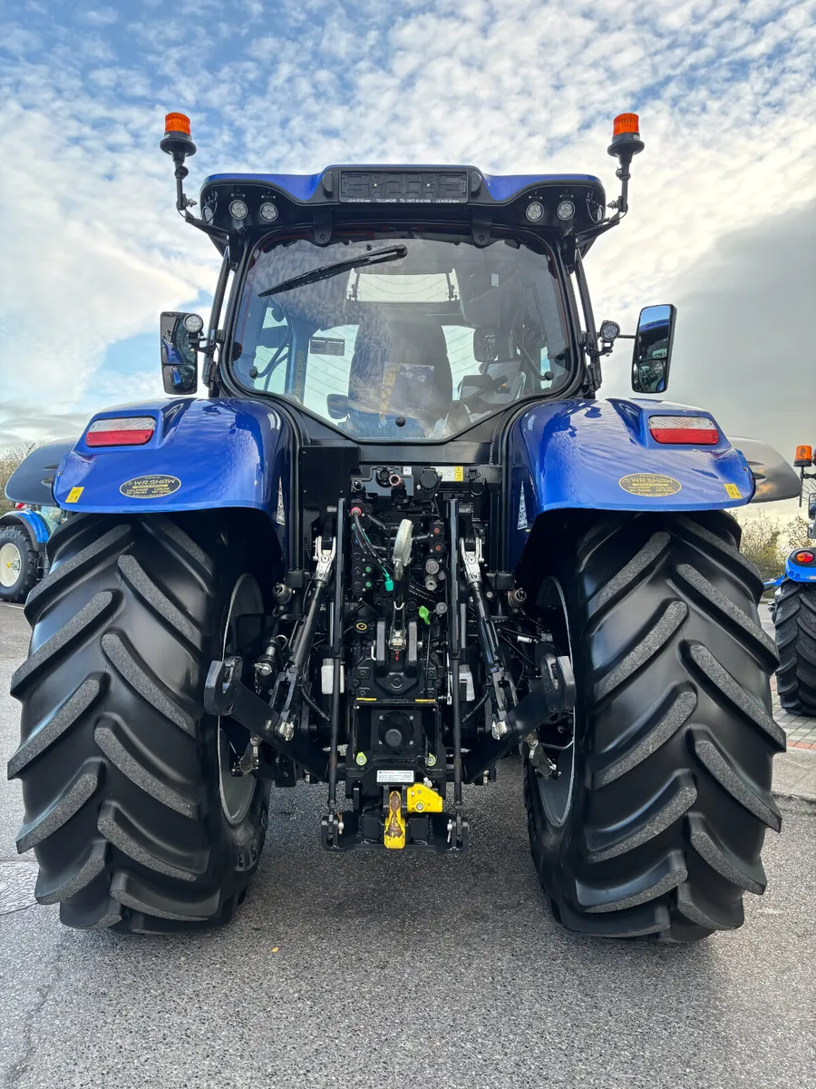 New Holland T7.225 Blue Power-1347hrs - Image 4