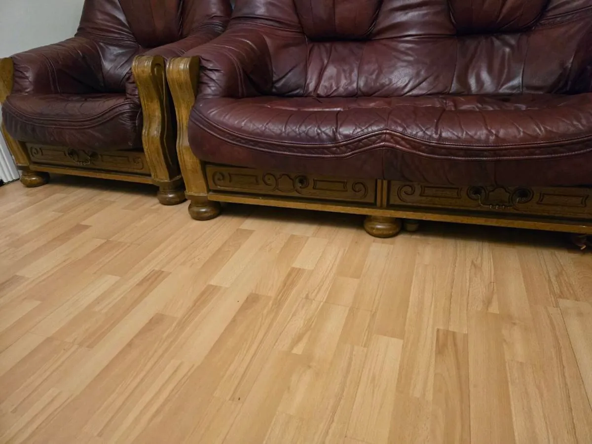 Leather furniture - Image 4