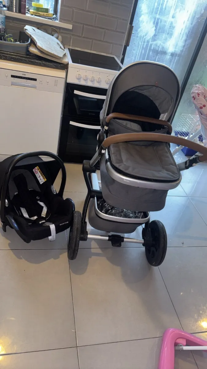 Joolz Day 4 Travel system buggy - Image 4