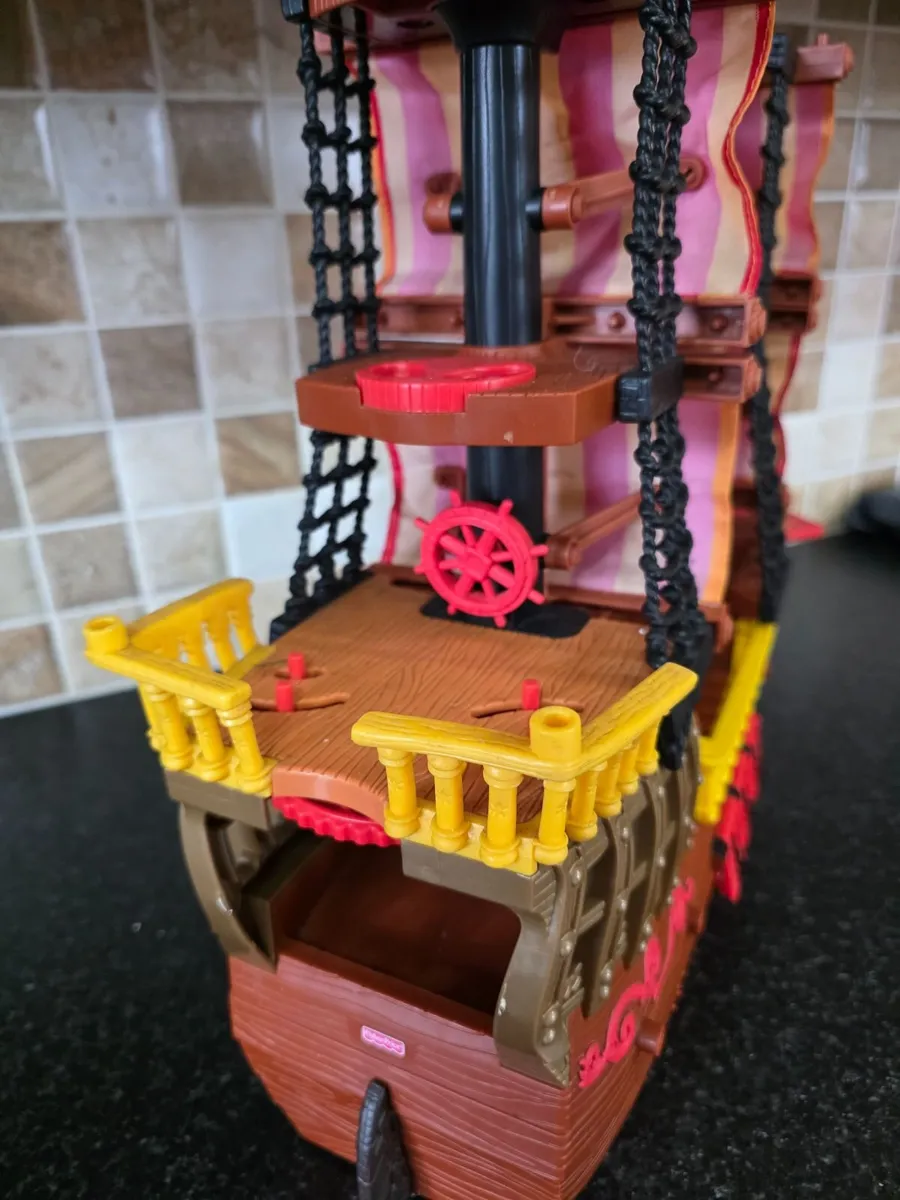 Fisher price pirate boat - Image 2