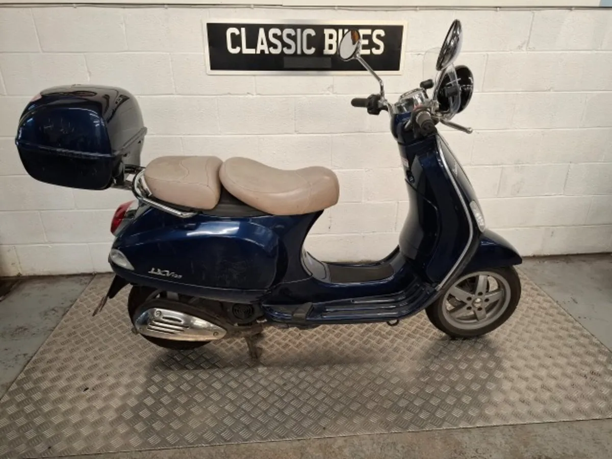 Vespa LVX 125  2012 - Image 1