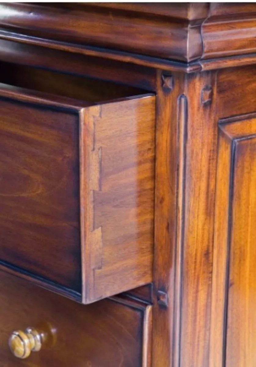 Loire 8 Drawer Wide Chest of Drawers - Image 2