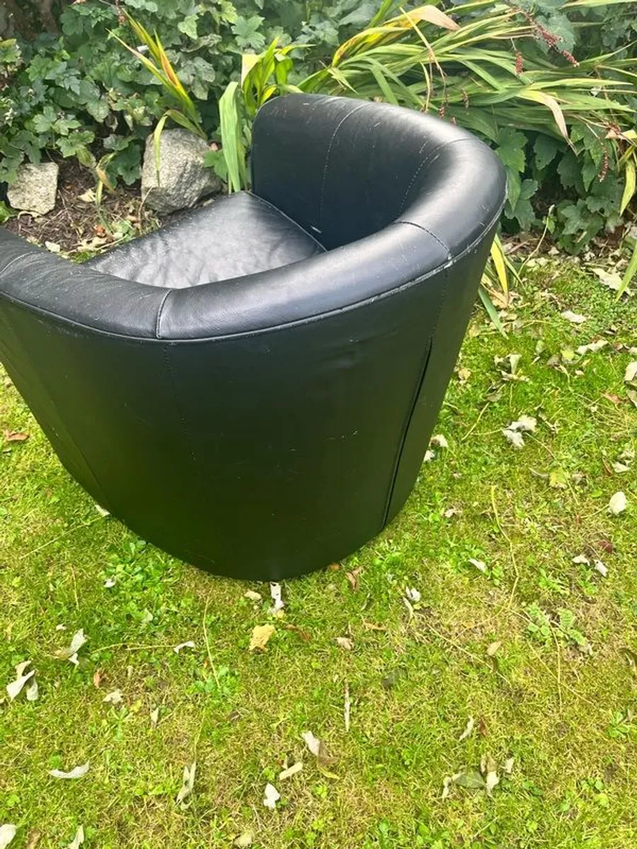 Free Tub chair - Image 4