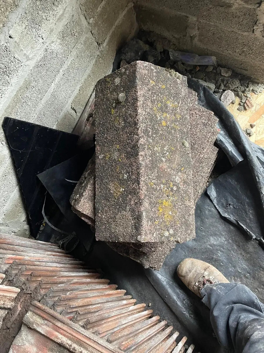 Roof tiles - Image 2