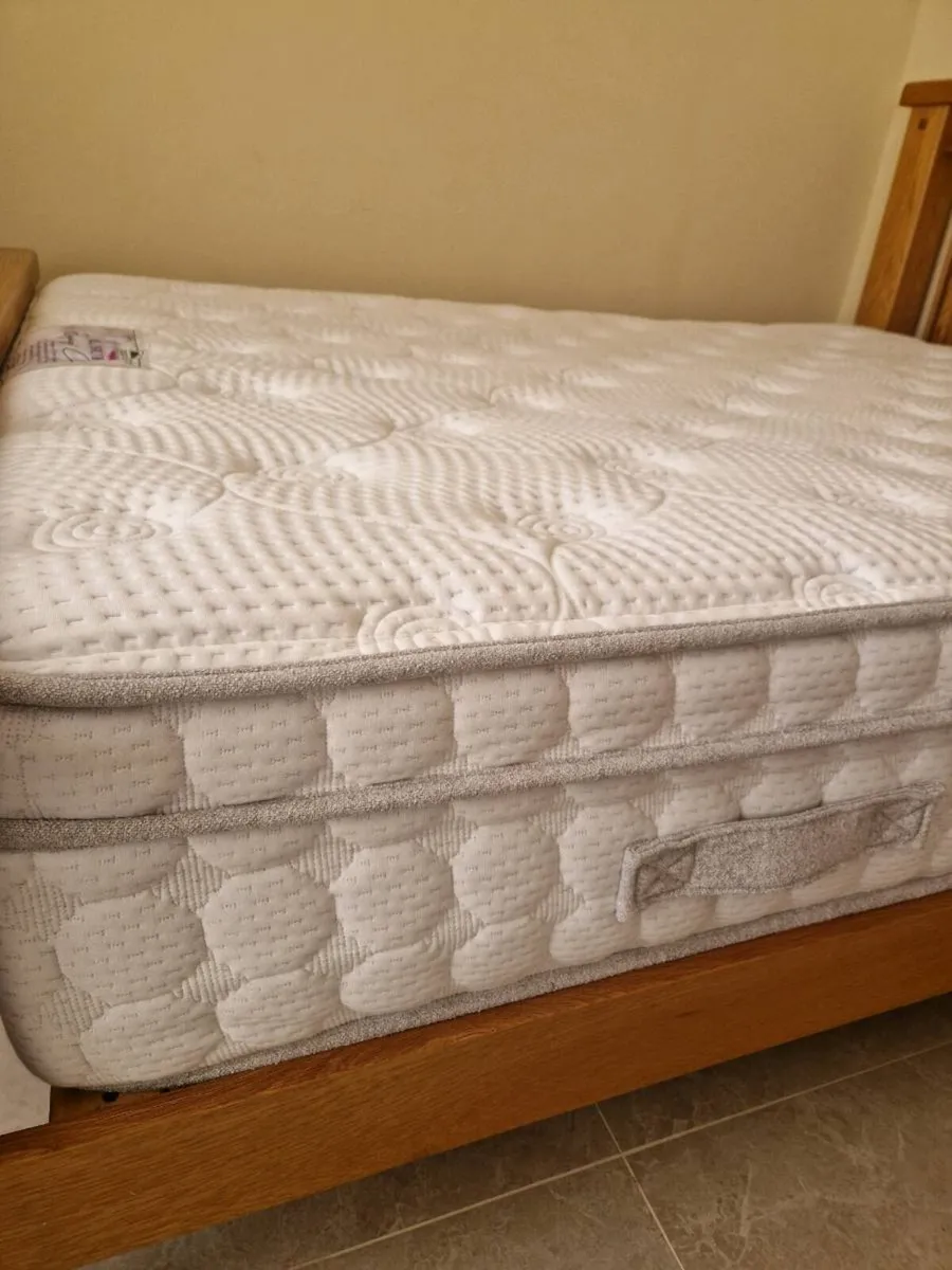 Oak king size bed and mattresses 5 months - Image 2